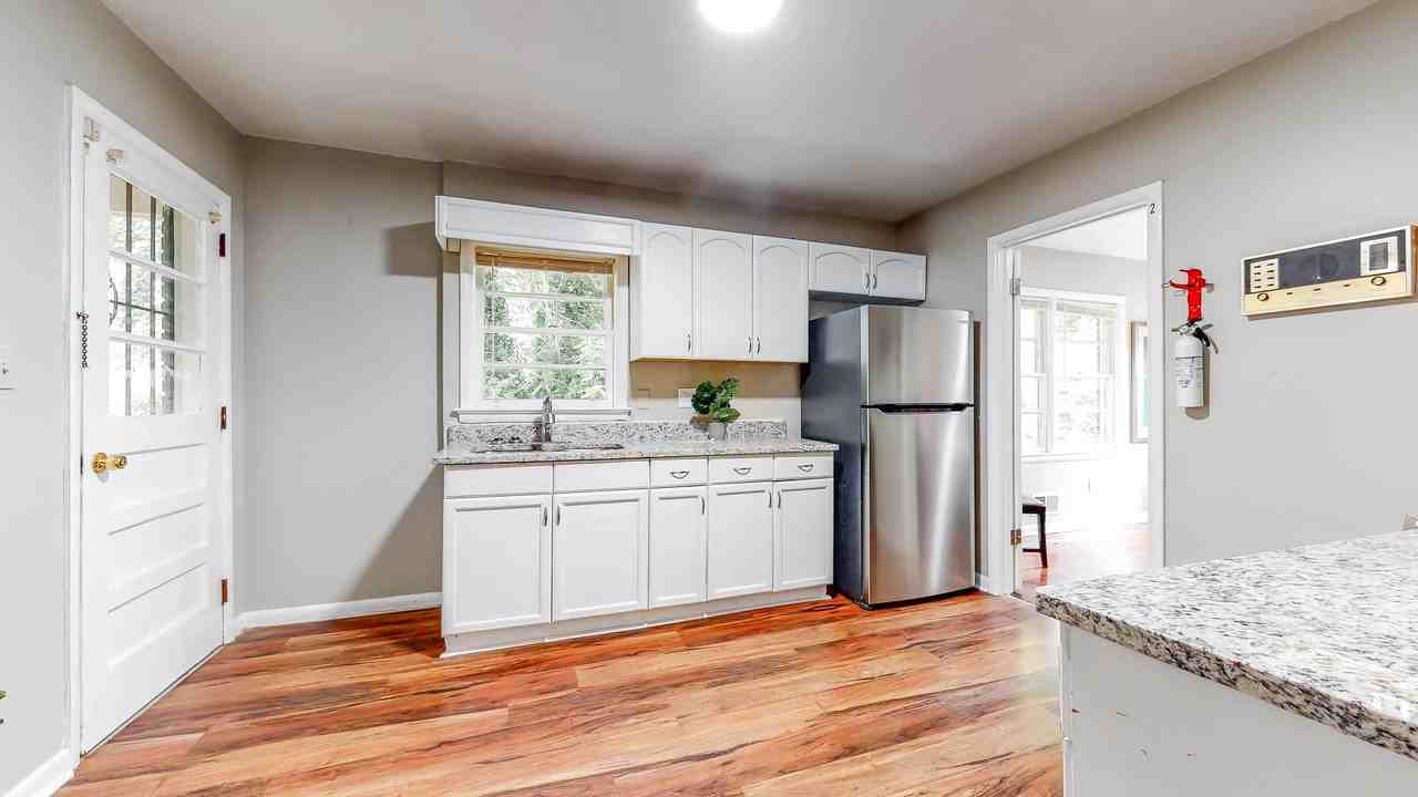 Hermer Cir Nw - Photo 2 of 12