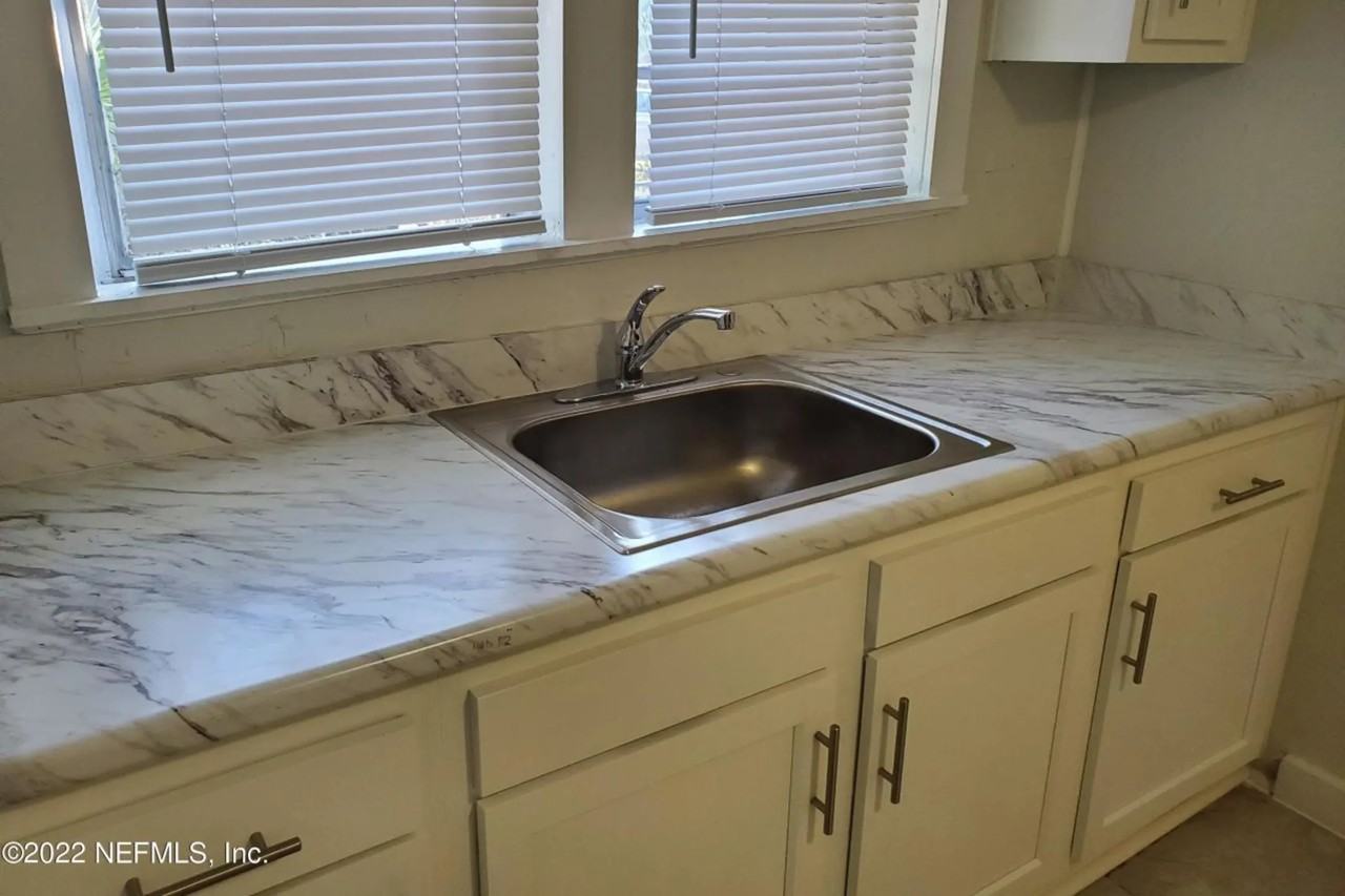 1331 W 25th St - Photo 2 of 14