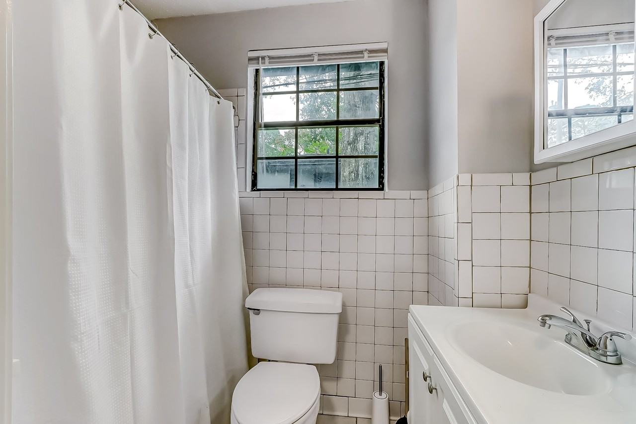 W 6th St - Photo 3 of 30