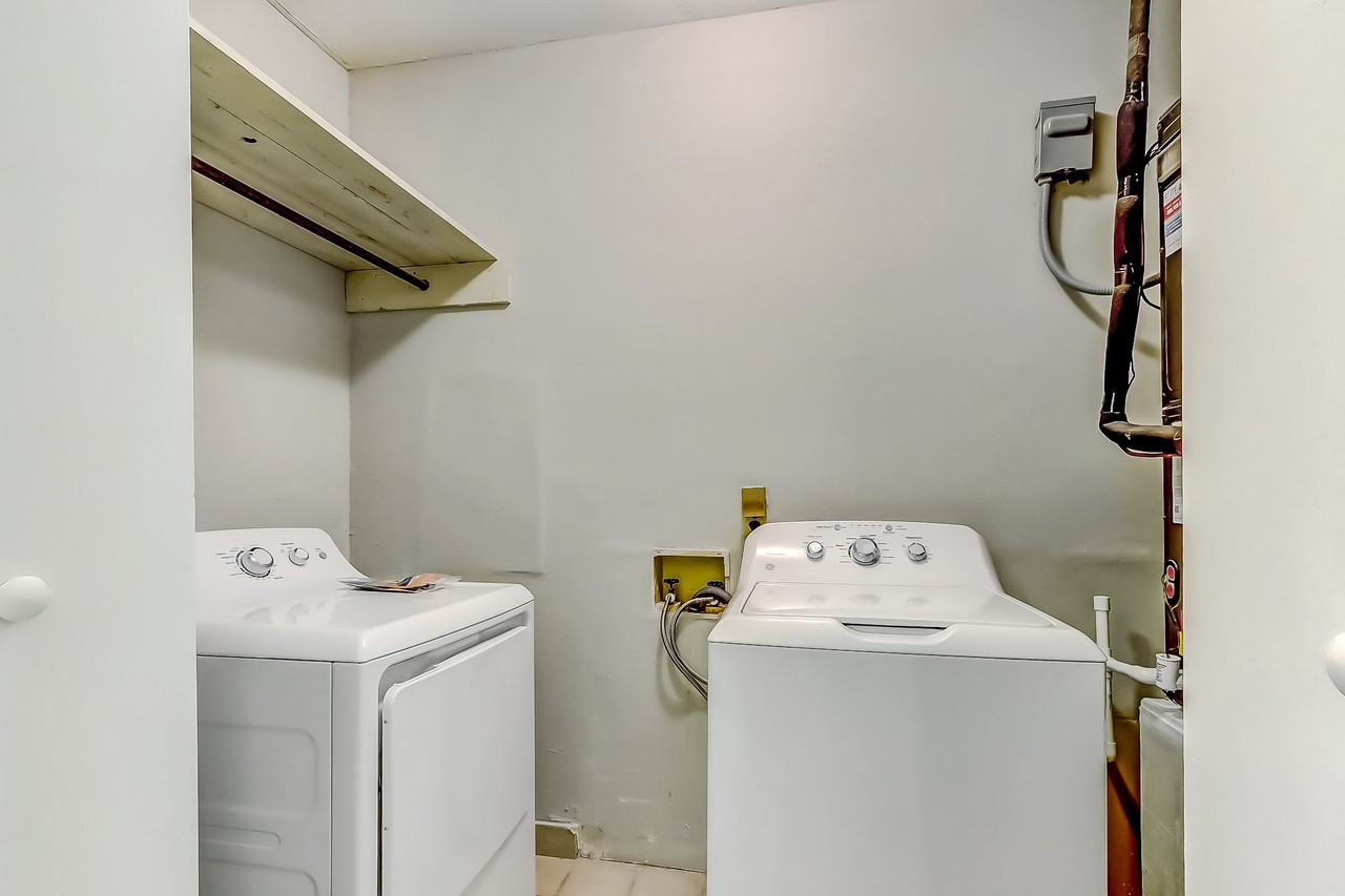 W 6th St - Photo 6 of 30