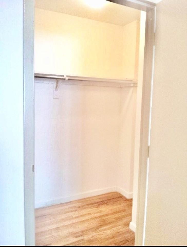 44 Hilton Ave #D1 - Photo 2 of 6