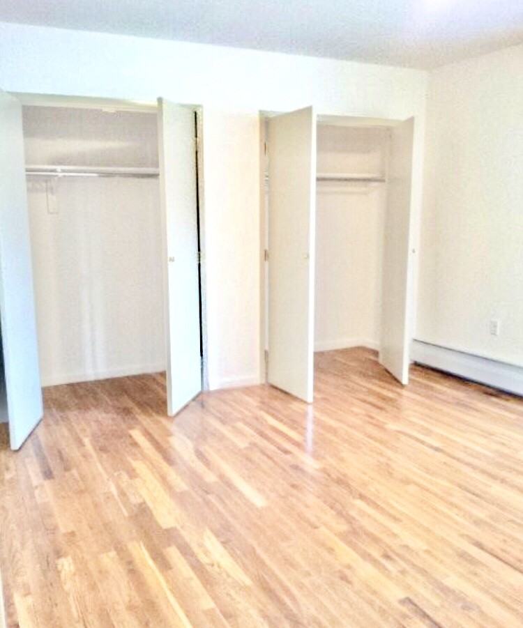 44 Hilton Ave #D1 - Photo 4 of 6