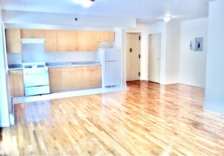 44 Hilton Ave #D1 - Photo 5 of 6