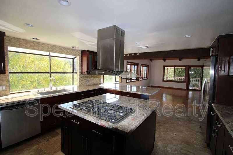 3694 Berwick Dr - Photo 6 of 25