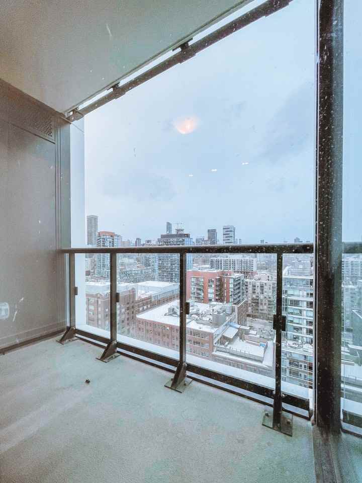 158 Front Street East #1819 - Photo 6 of 18