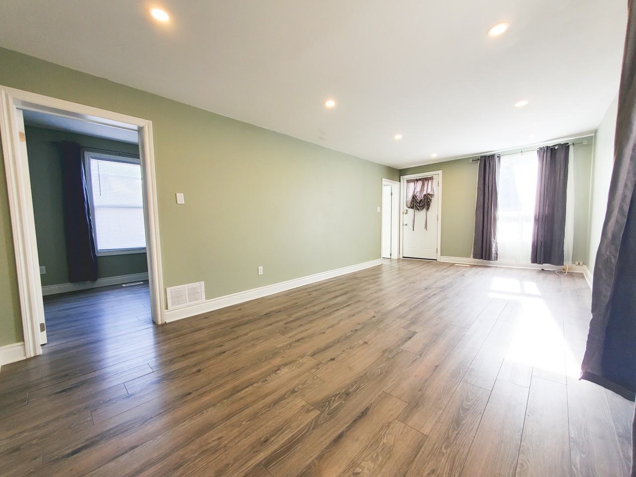 1383 Cannon Street East - Photo 3 of 14