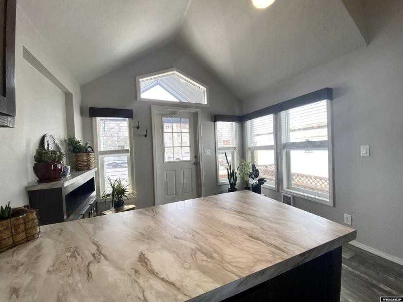 402 S 1st St #2 - Photo 2 of 16