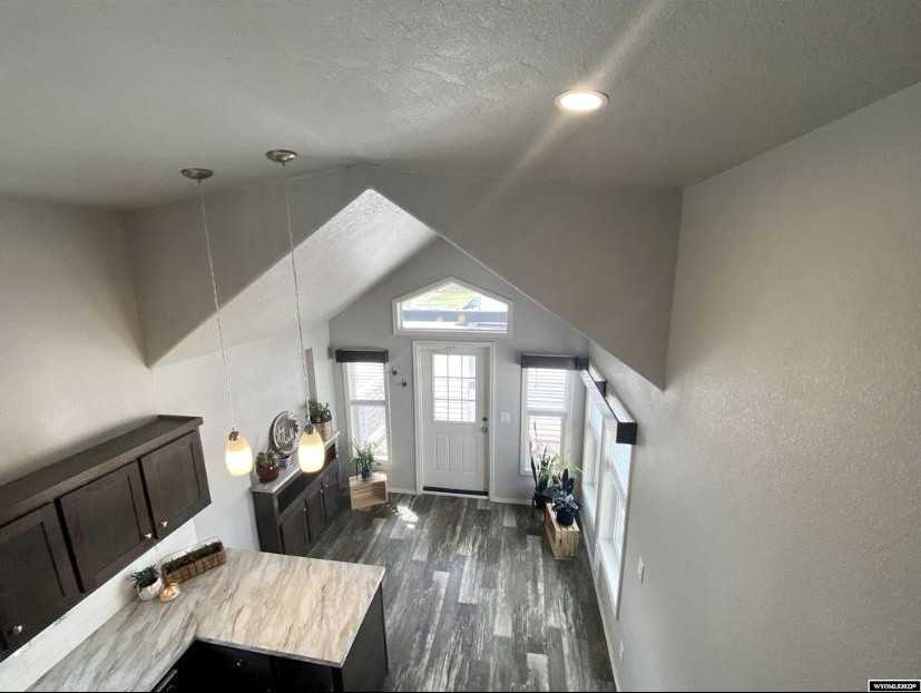 402 S 1st St #2 - Photo 3 of 16