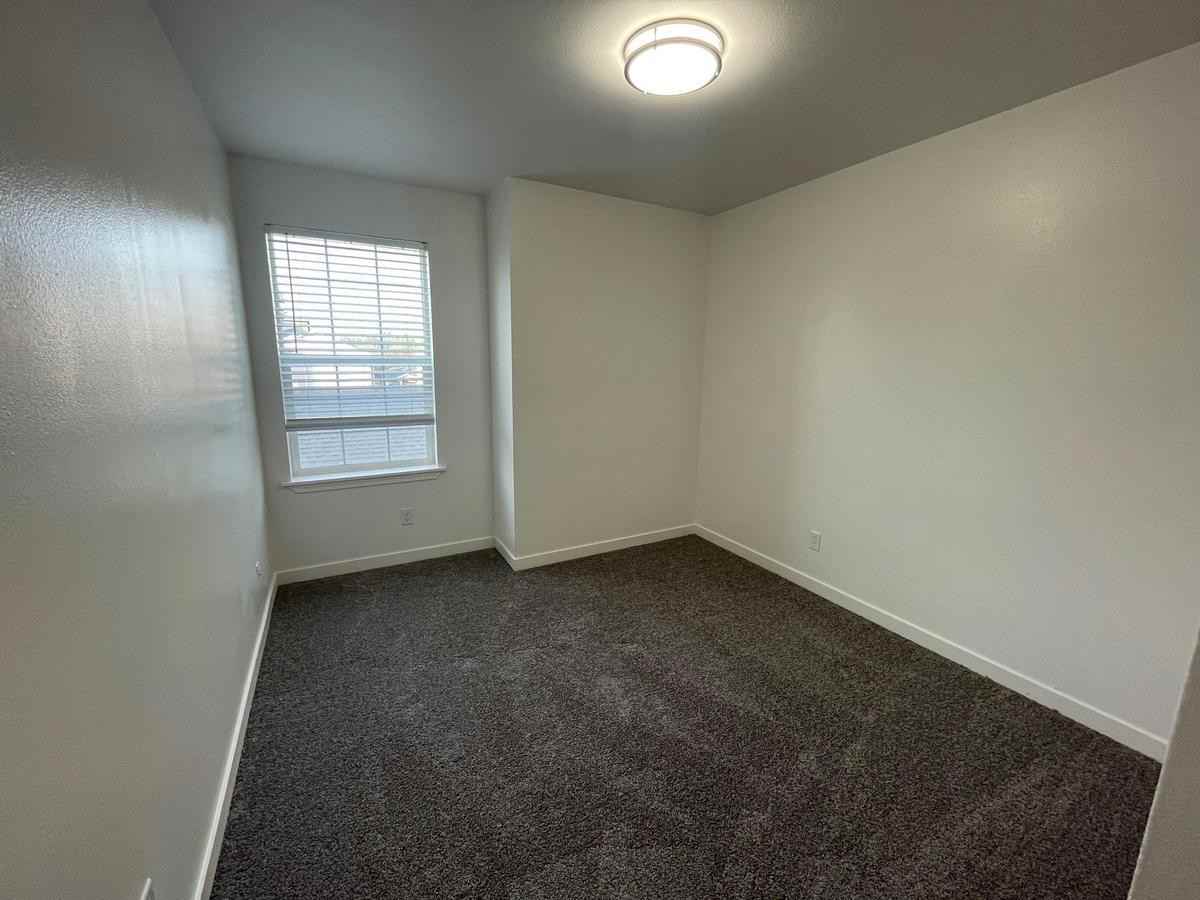 7980 200th St Ne - Photo 6 of 13