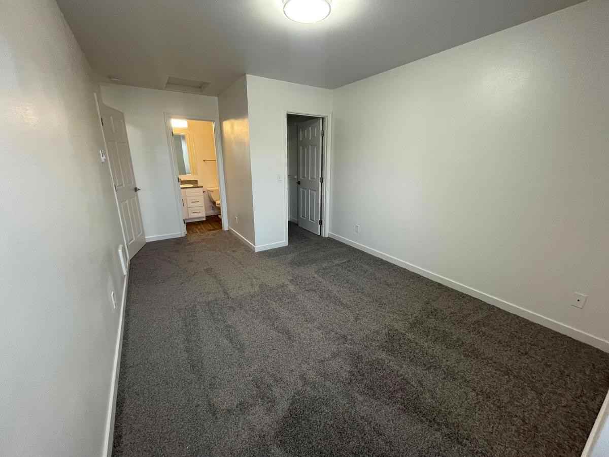 7980 200th St Ne - Photo 7 of 13