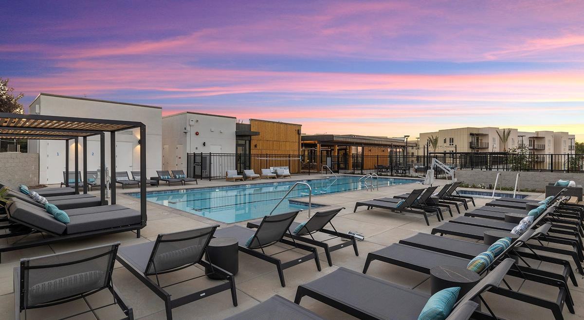 351 E Valpico Rd - Photo 7 of 25