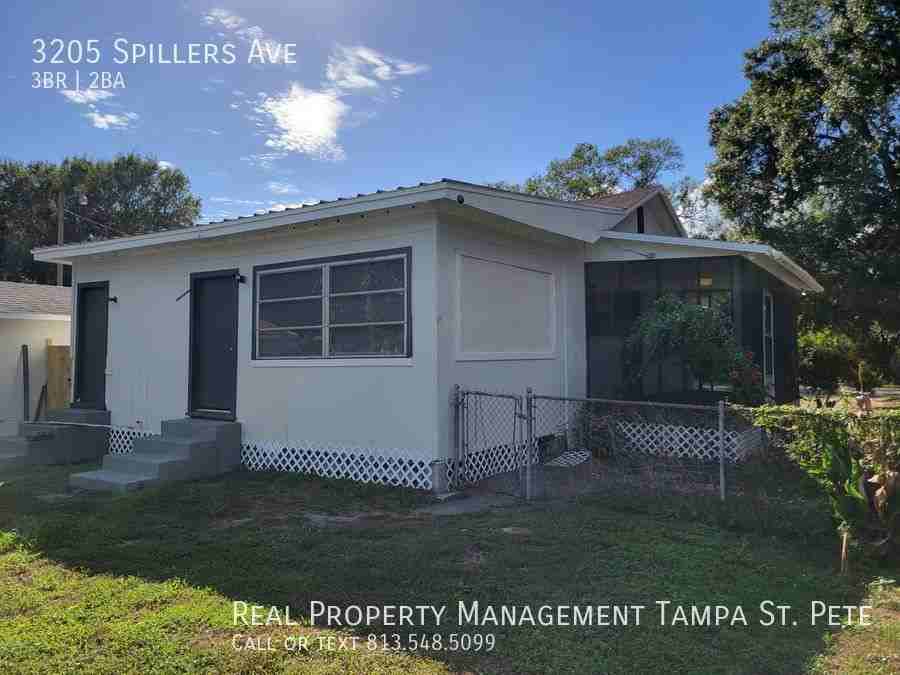 3205 Spillers Ave - Photo 3 of 30
