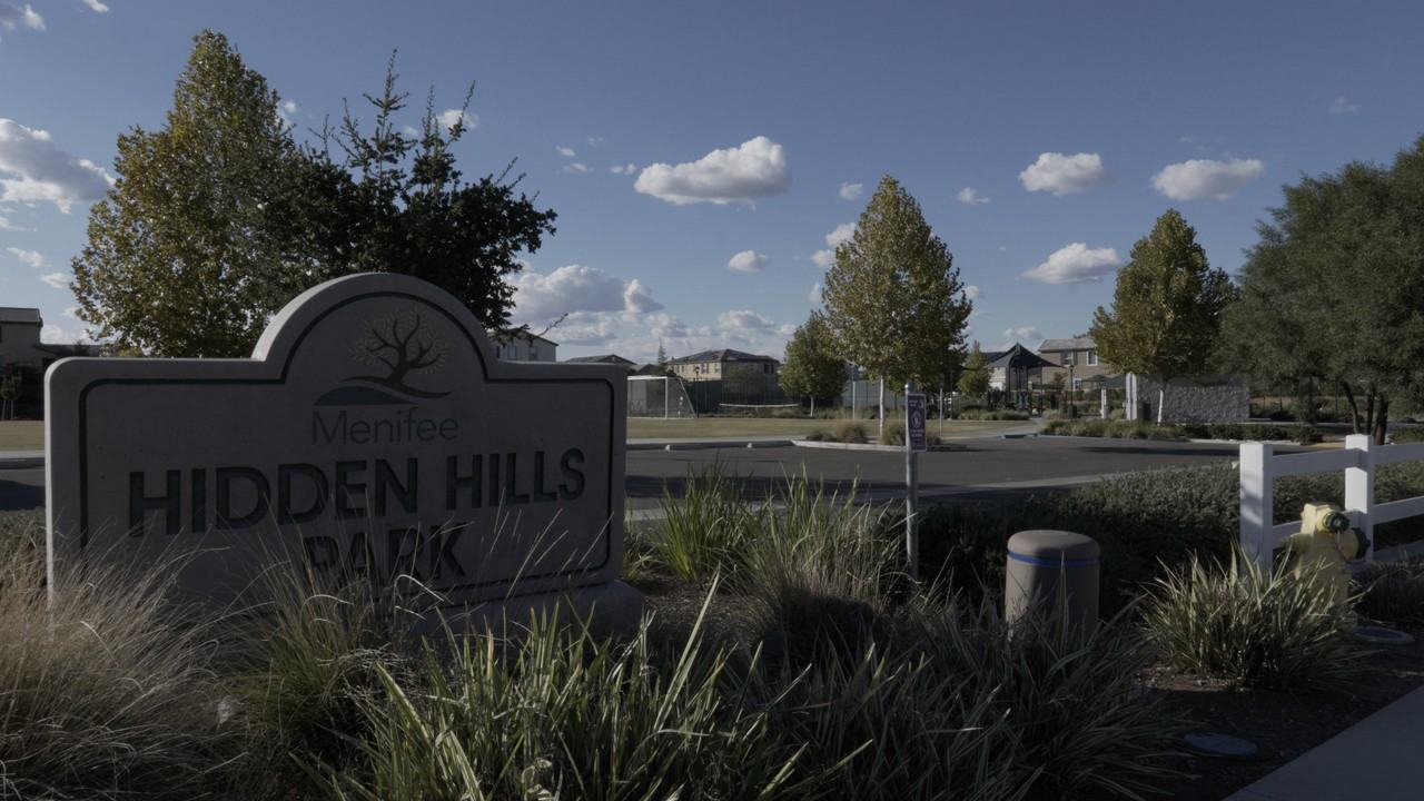 31542 Eaton Ln - Photo 2 of 15