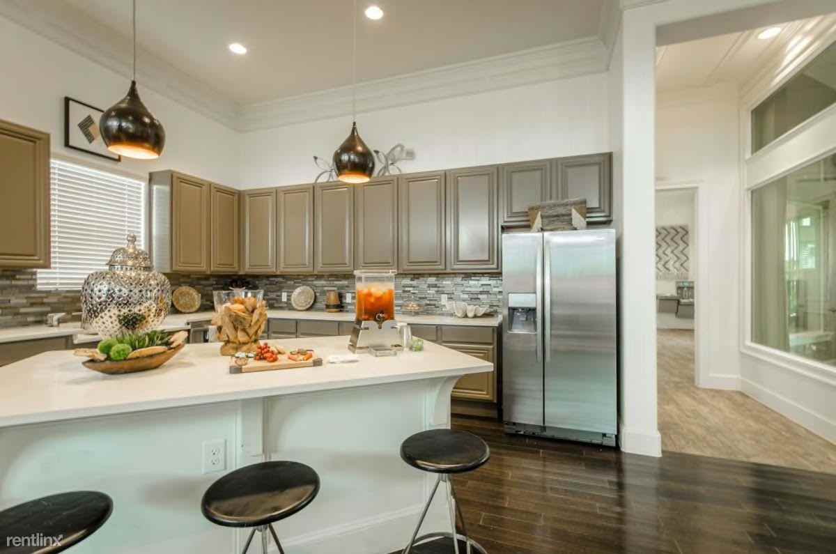 27040 East University Drive - Photo 3 of 8