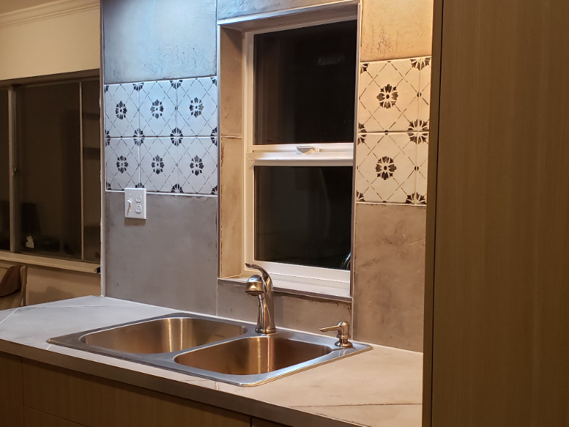 145 1/2 Northeast 4th Street - Photo 5 of 9