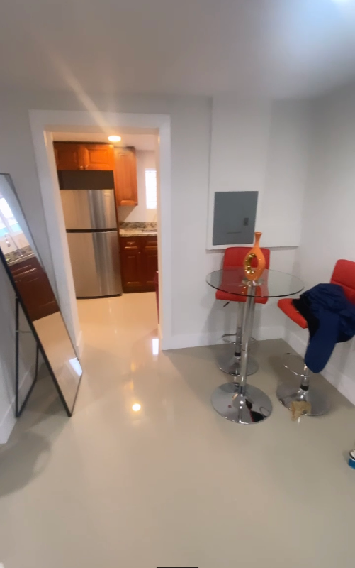 3981 39 ave nw 194 st - Photo 2 of 6