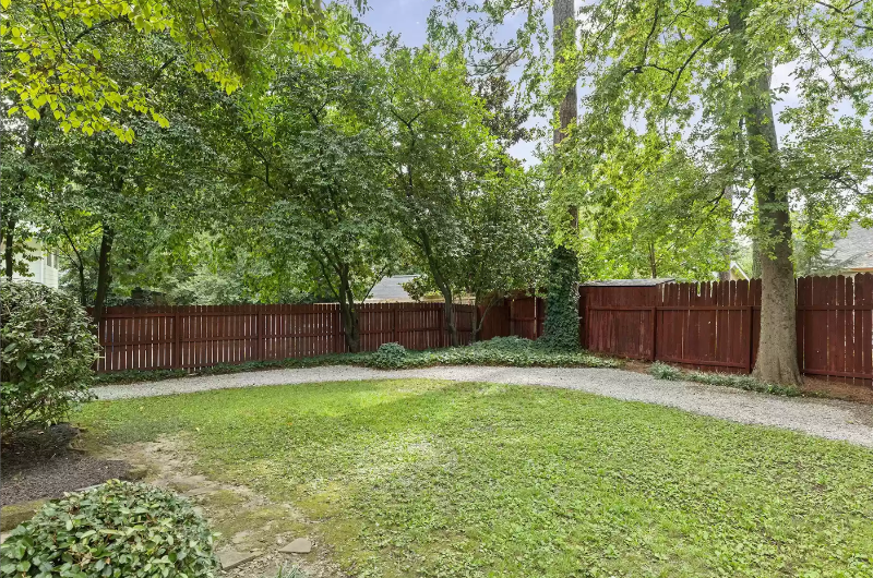 1846 Monroe Dr Ne - Photo 3 of 12