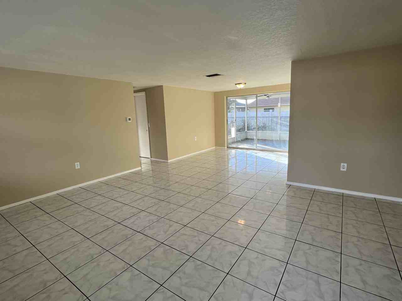 5706 Thrush Dr - Photo 2 of 13