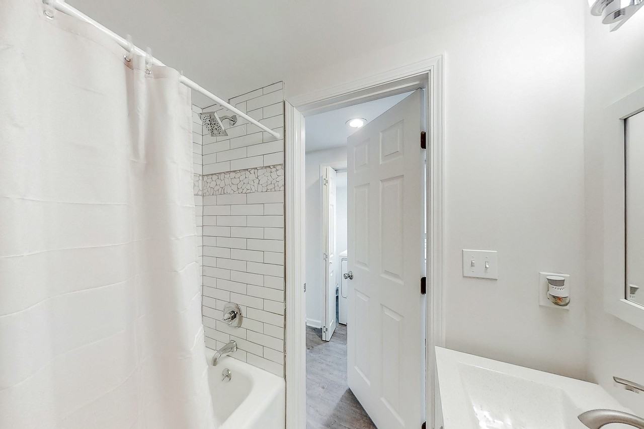 Conley Cir - Photo 3 of 8