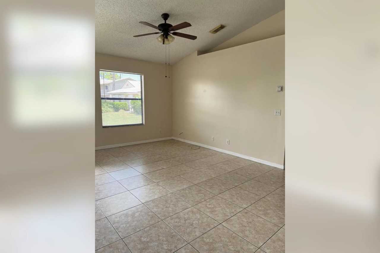 2829 Stoneway Ln - Photo 3 of 10