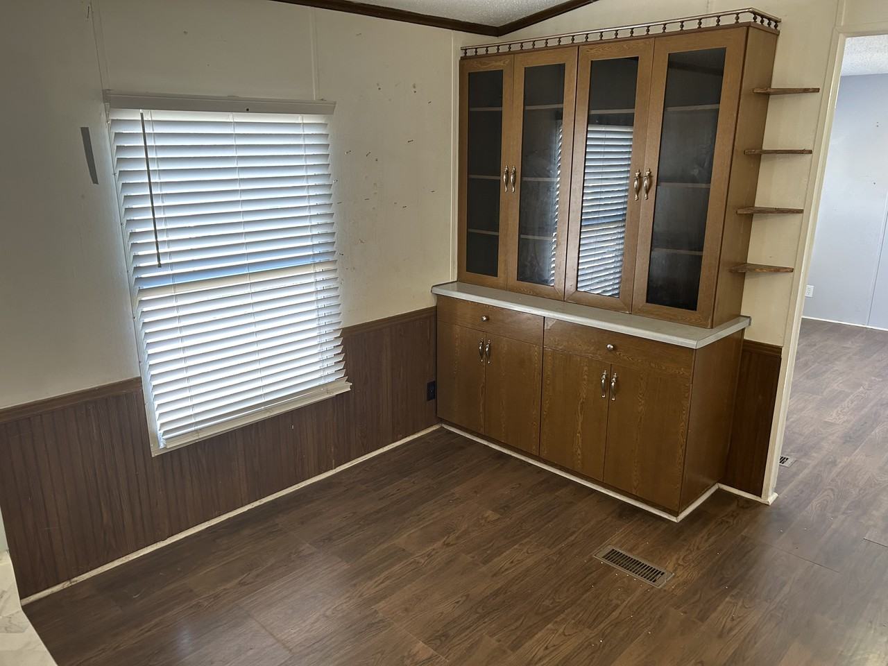 298 Silverdale Lane #29 - Photo 3 of 20