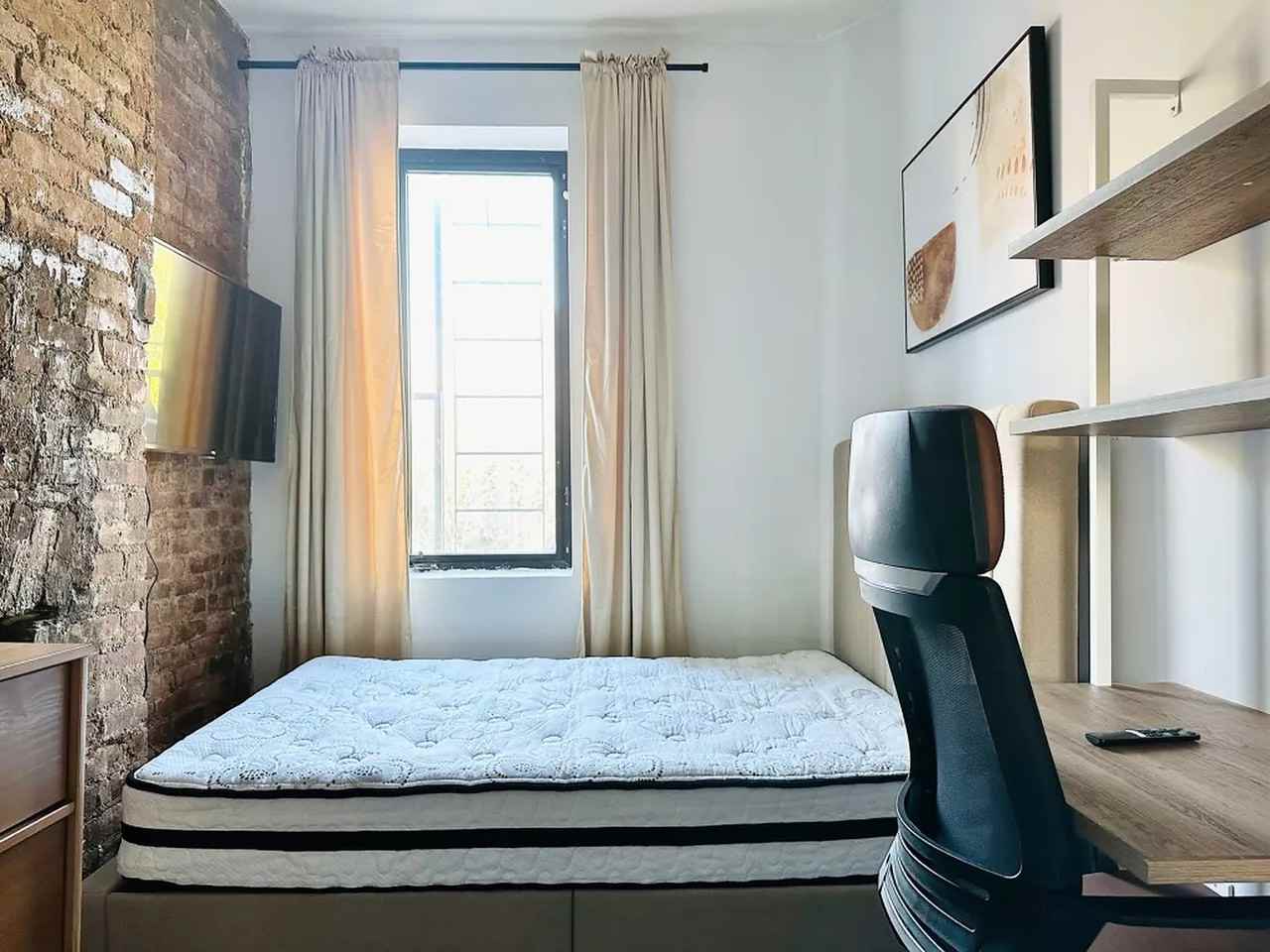 Howard Ave & Putnam Ave #422 - Photo 2 of 7