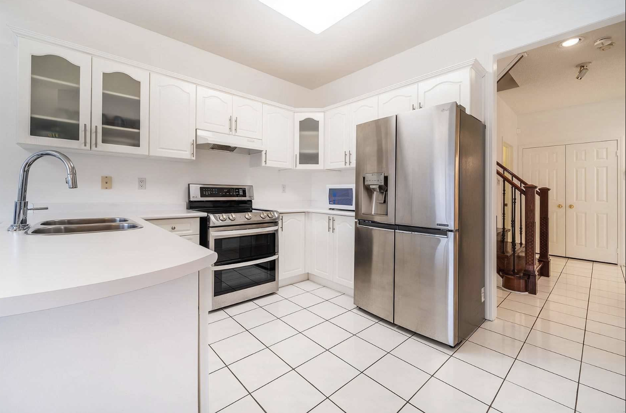 6509 Valiant Heights - Photo 2 of 23
