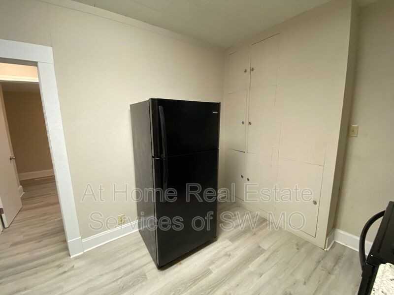 1224 E Central St - Photo 6 of 11