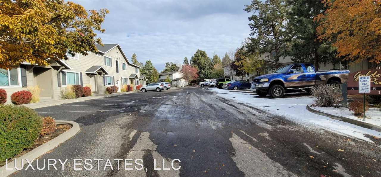 Golden Pines Apartments 1260 Ne Purcell Blvd, Bend, OR 97701