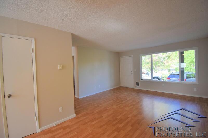 708 Ne 99th Ave - Photo 2 of 11