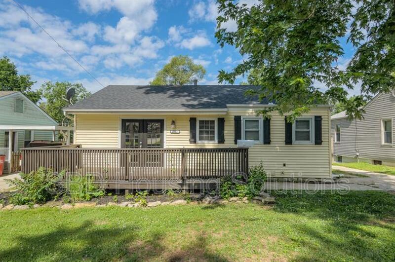 2912 Englewood Ter - Photo 2 of 9