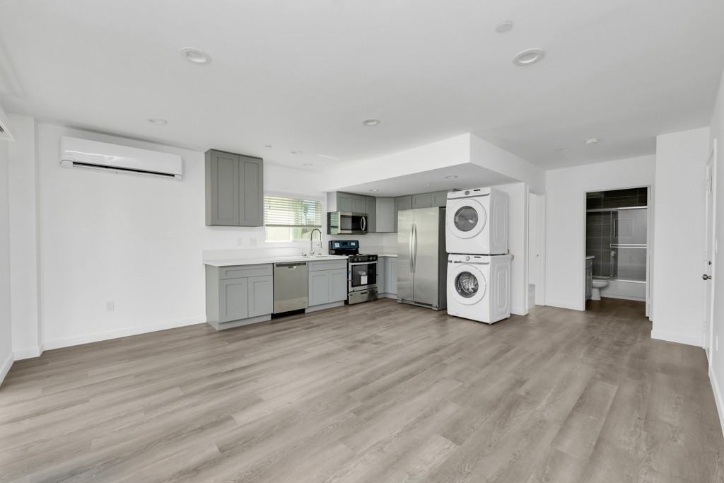 25134 Frampton Ave #2A - Photo 2 of 17