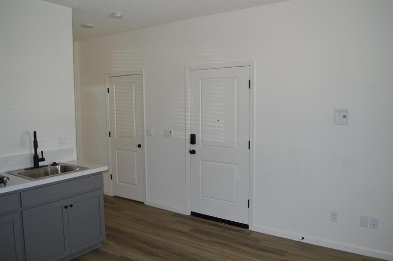 573 Bedfordshire Dr - Photo 5 of 11