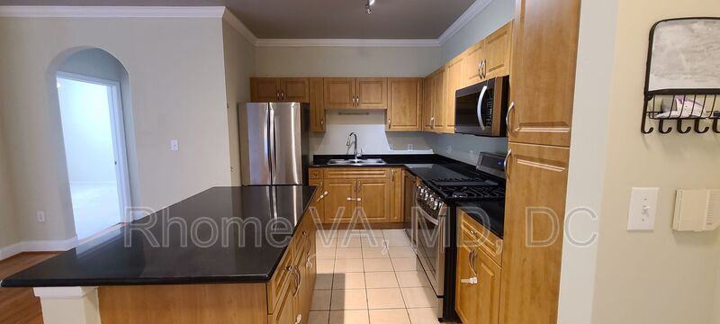 12937 Centre Park Cir #303 - Photo 4 of 48