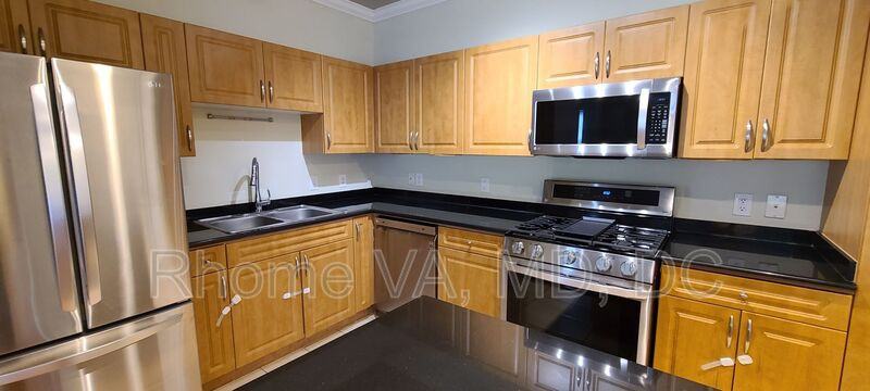 12937 Centre Park Cir #303 - Photo 6 of 48