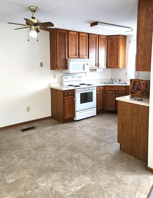 5655 Brandlwood Ct - Photo 2 of 9