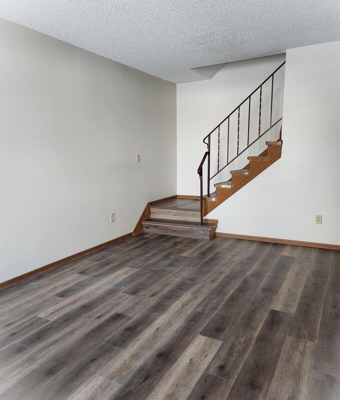 5655 Brandlwood Ct - Photo 4 of 9