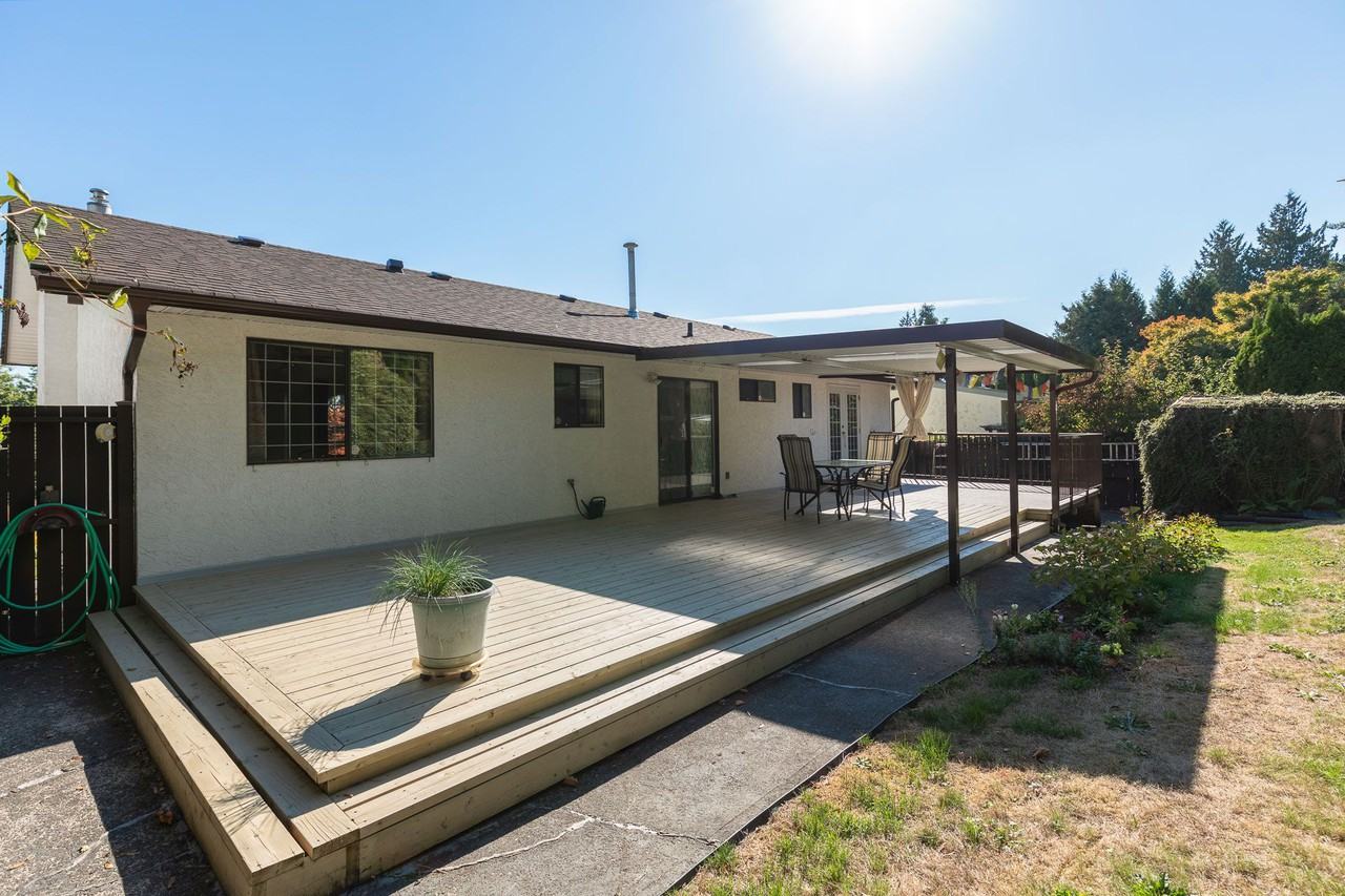 8323 Blueberry Dr - Photo 3 of 21