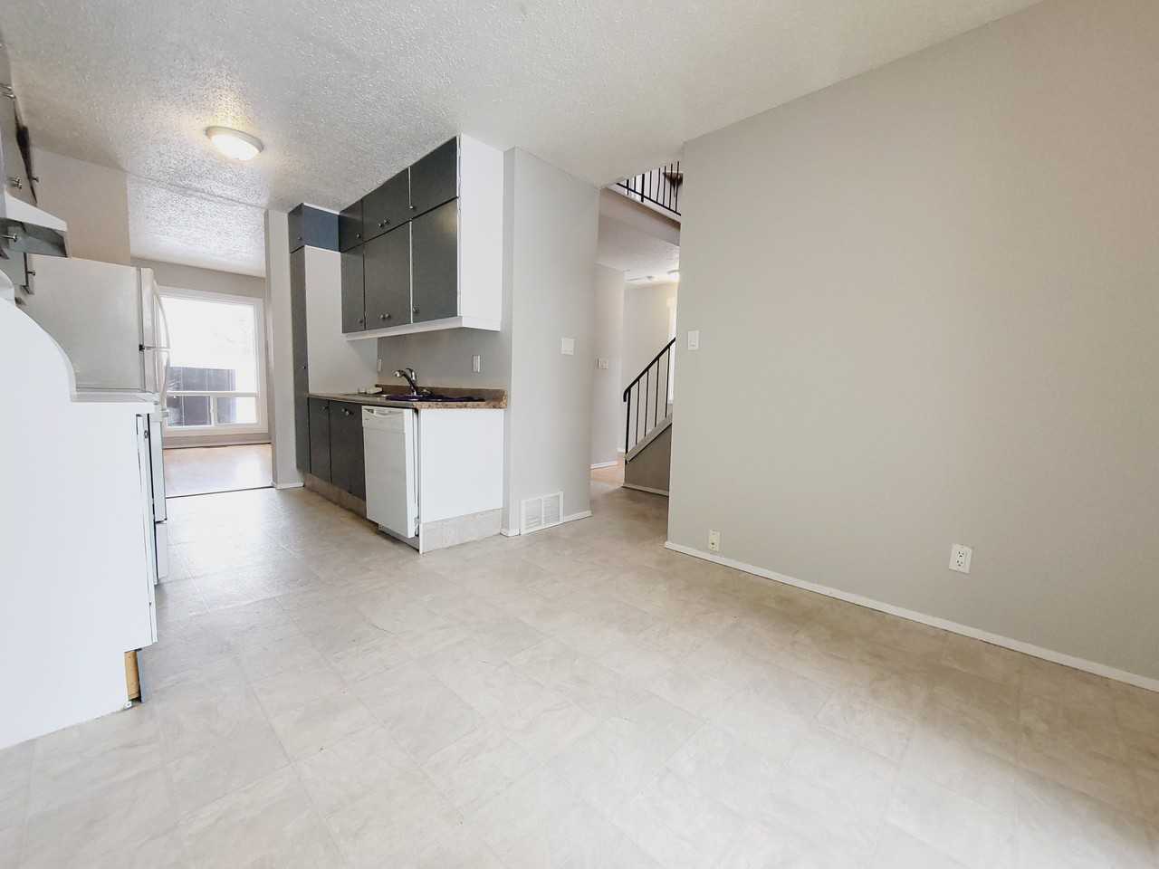 1257 62 St Nw - Photo 3 of 27