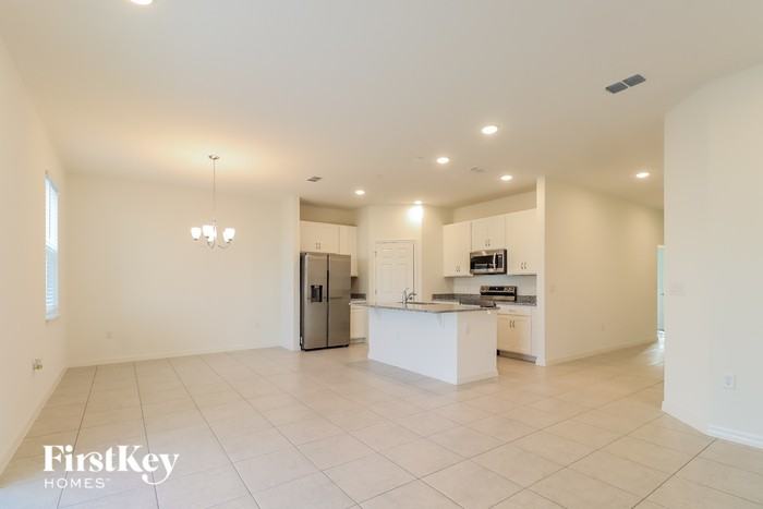 323 Corbel Lane - Photo 3 of 15