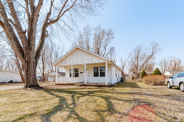 1524 S East St - Photo 3 of 19