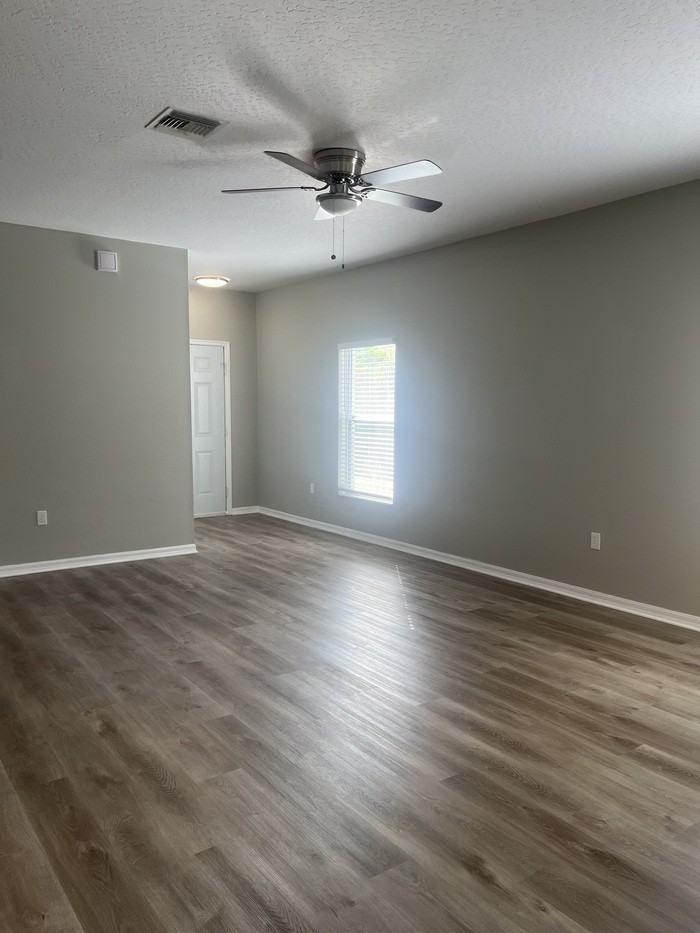 2252 Whisper Wind Cir - Photo 3 of 17