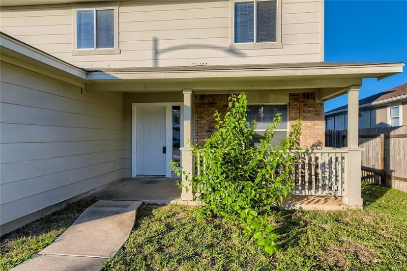 15104 Sabal Palm Road - Photo 2 of 13