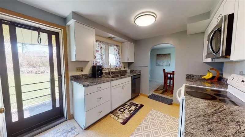 11 Single St - Photo 3 of 25