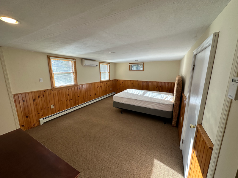 8 Roslyn Rd - Photo 3 of 22