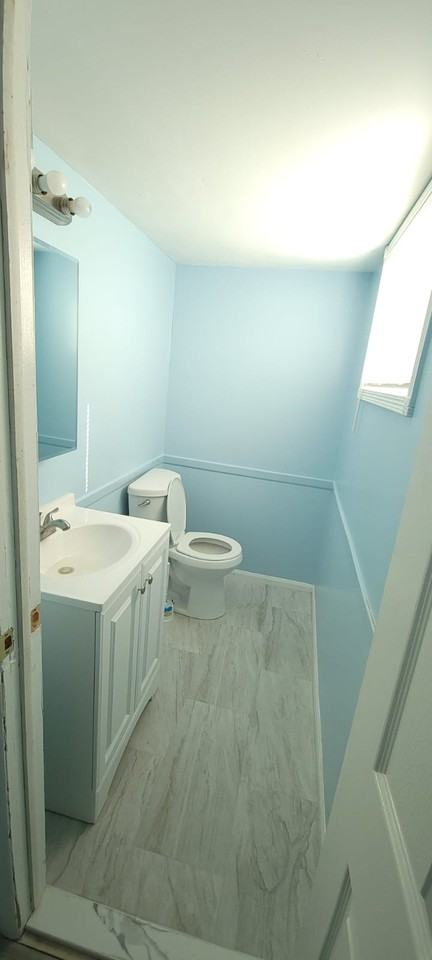 11484 Republic Ave #EAST - Photo 4 of 9