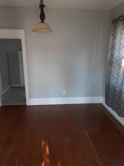 319 Monument Ave - Photo 2 of 17