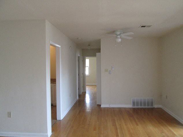 2901 W Mercury Blvd - Photo 3 of 8