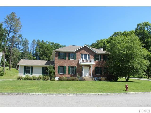 2237 Saw Mill River Rd - Photo 2 of 27