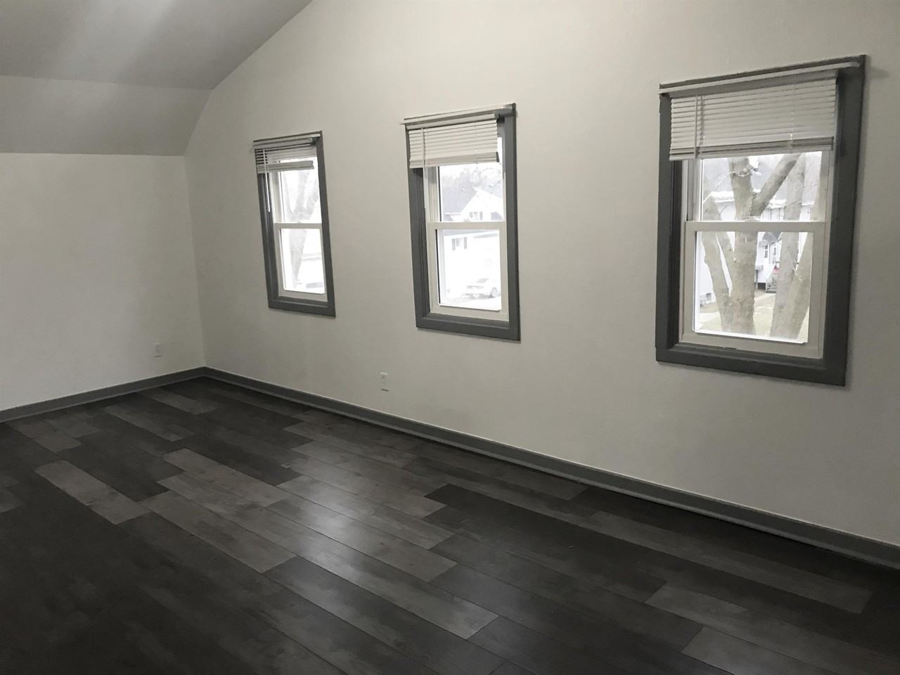 1613 Maryland Ave #2 - Photo 5 of 10